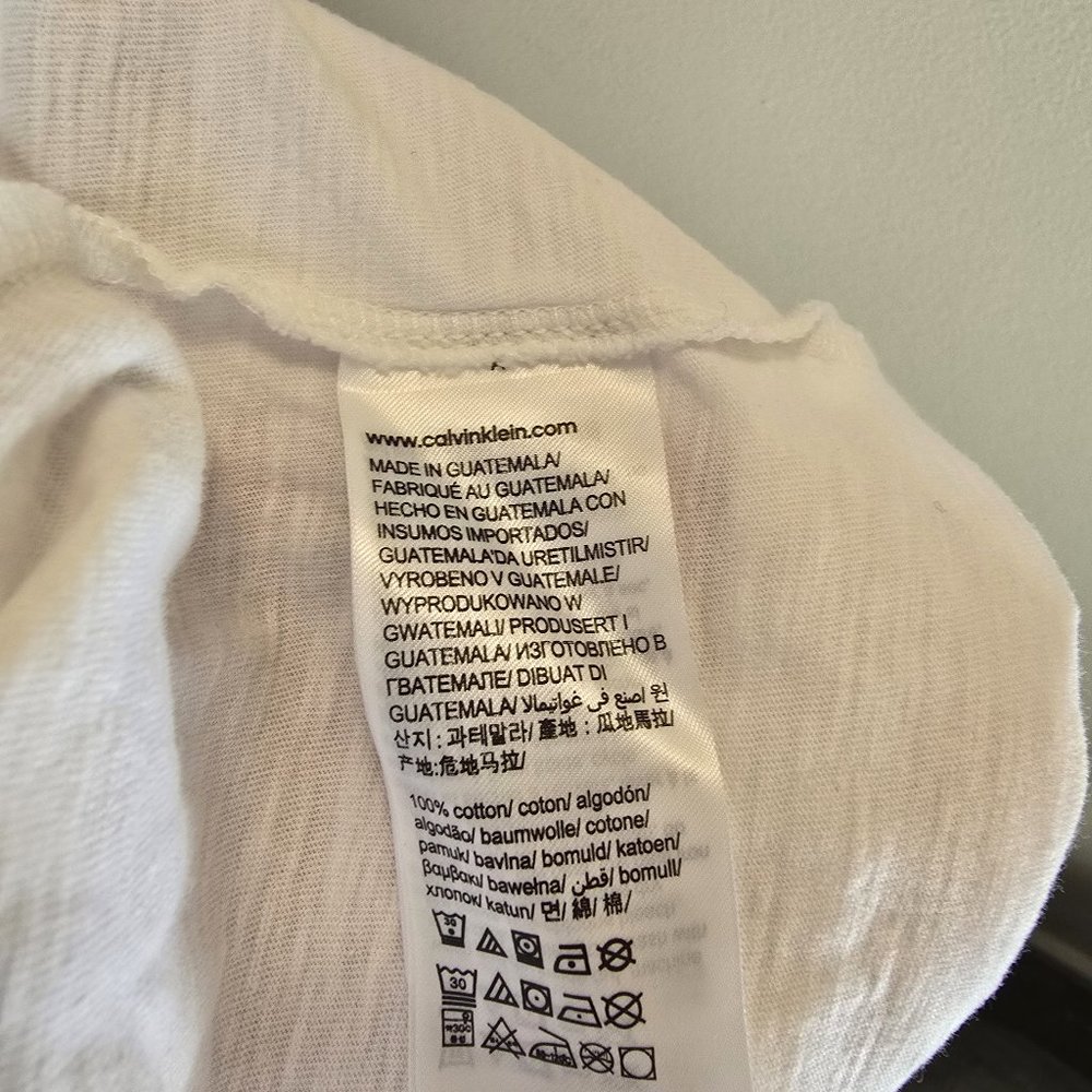 Calvin Klein Jeans White Graphic Tee - Picture 8 of 8